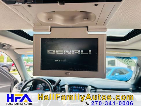Used 2018 GMC Yukon Denali w/ Open Road Package AWD/4WD image 19