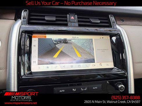 Used 2018 Land Rover Discovery HSE AWD/4WD image 25