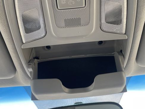 Used 2018 Kia Niro FE image 11