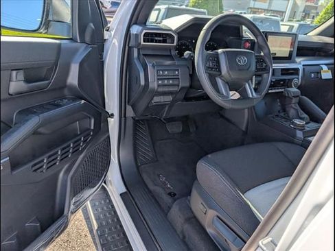 Used 2025 Toyota 4Runner TRD Off-Road image 6