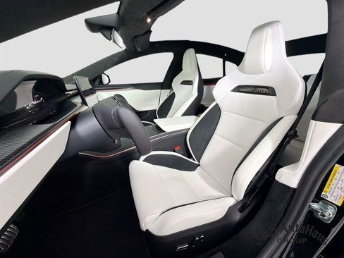 Used 2026 Tesla Model S Plaid AWD/4WD image 11