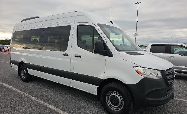 Used 2025 Mercedes-Benz Sprinter 2500 image 2