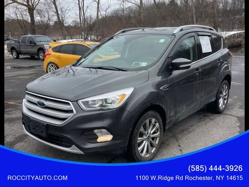 Used 2018 Ford Escape Titanium image 1