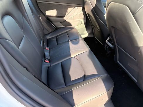 Used 2023 Tesla Model 3 Standard Range RWD image 7