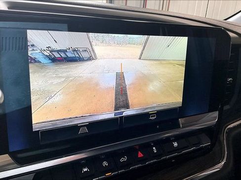 Used 2024 Chevrolet Silverado 1500 LT image 24