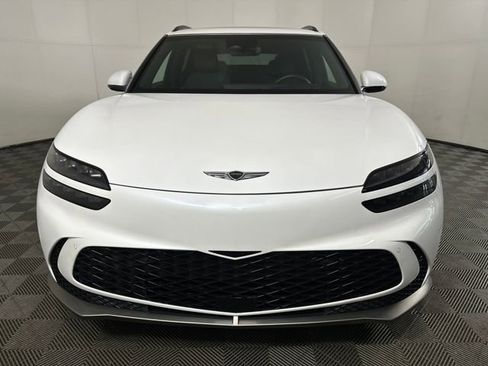 Used 2025 Genesis GV60 Advanced image 8