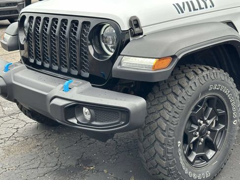 Used 2023 Jeep Wrangler Unlimited w/ Cold Weather Group AWD/4WD image 8