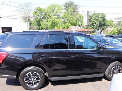 Used 2024 Ford Expedition XLT AWD/4WD image 6