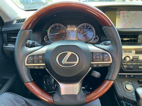Used 2017 Lexus ES 350 image 31