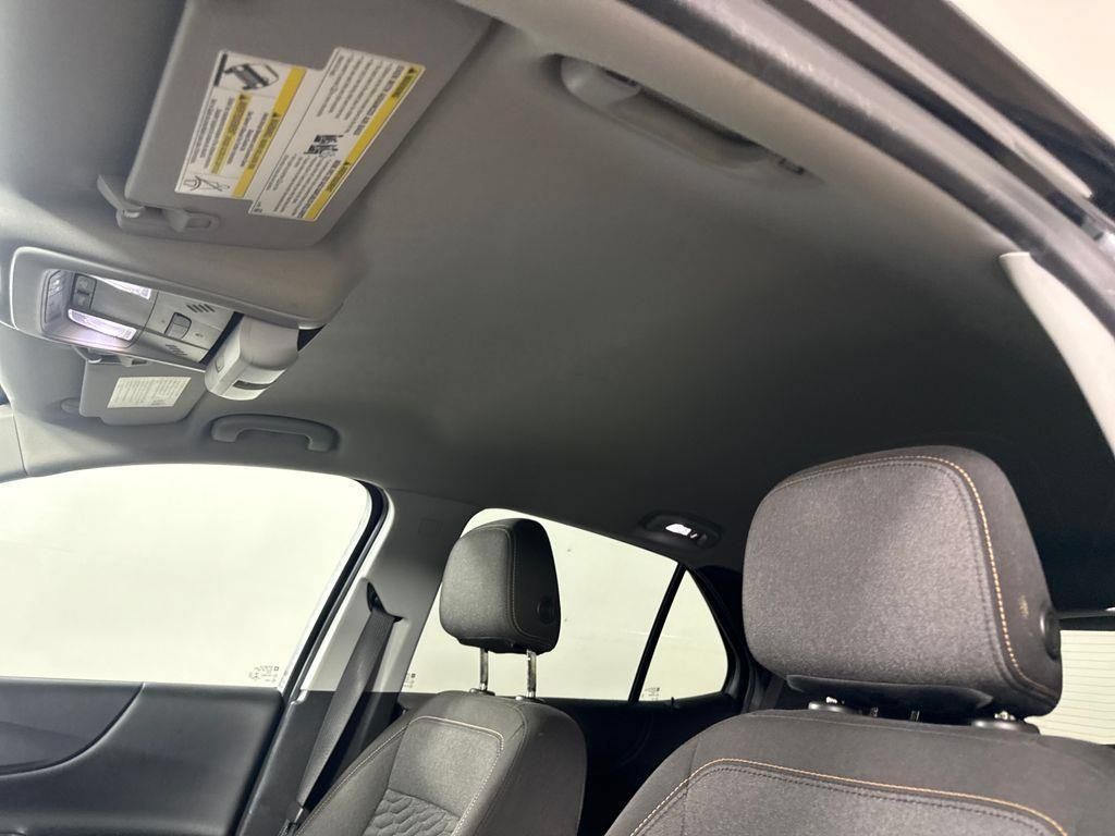 Used 2021 Chevrolet Equinox LT FWD image 27