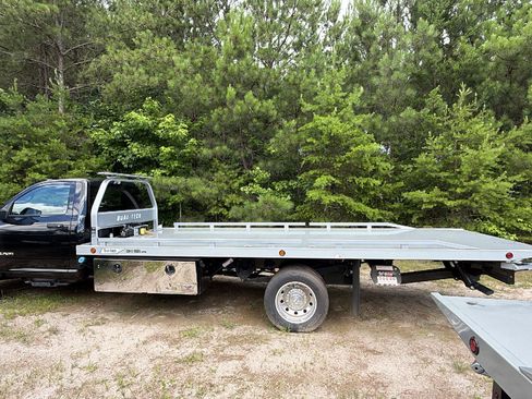 New 2025 RAM 5500 2WD Regular Cab image 10