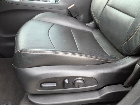 Used 2020 Chevrolet Equinox Premier image 16