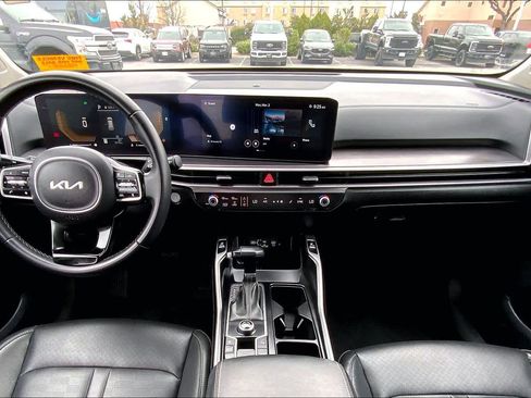 Used 2024 Kia Sorento S FWD image 14