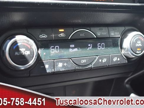 Used 2018 MAZDA MAZDA3 Touring FWD image 35