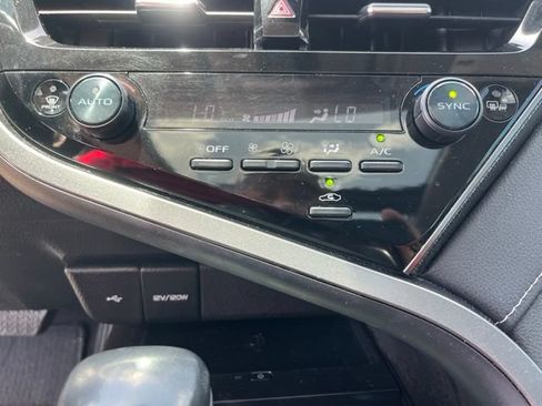 Used 2022 Toyota Camry XSE FWD image 23