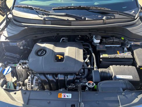 Used 2025 Kia Soul LX w/ LX Technology Package FWD image 30