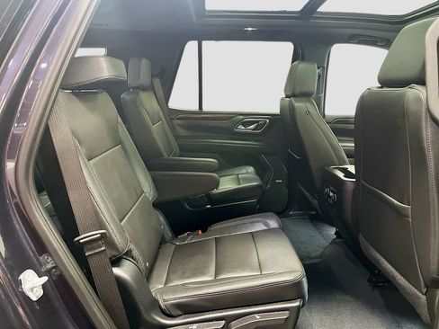 Used 2024 Chevrolet Tahoe Z71 w/ Luxury Package AWD/4WD image 30