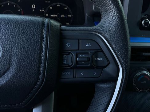 Used 2025 Toyota Tacoma TRD Off-Road image 33