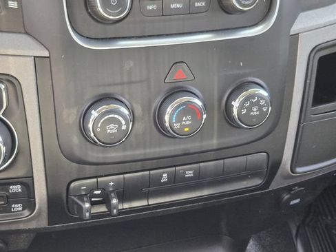 Used 2020 RAM 1500 Tradesman w/ Chrome Appearance Group AWD/4WD image 29