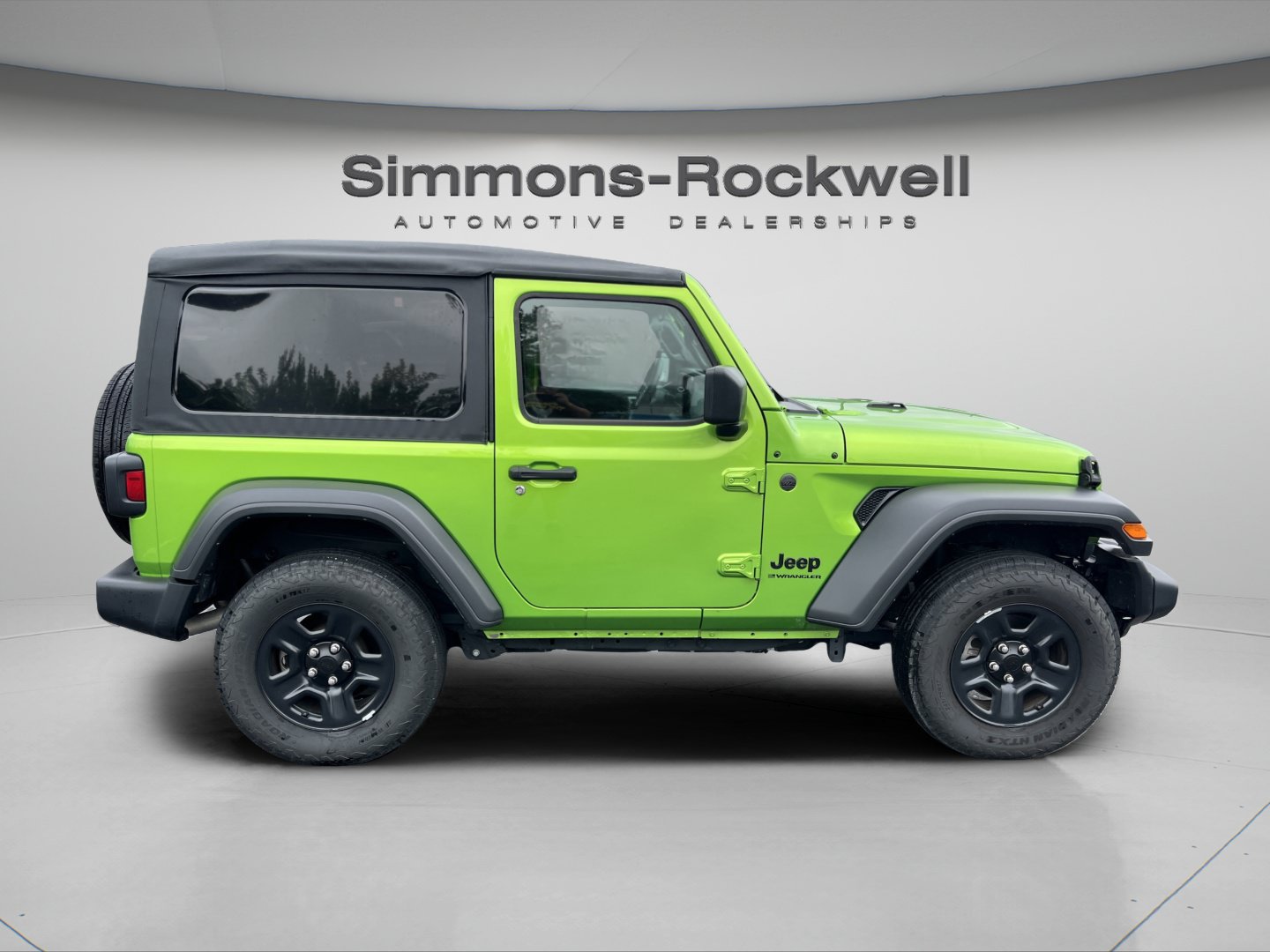 Used 2025 Jeep Wrangler Sport AWD/4WD image 6