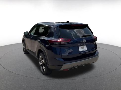 Used 2026 Nissan Rogue SL FWD image 9