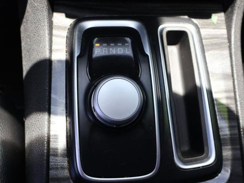 Used 2019 Chrysler 300 Touring w/ Sport Appearance Package RWD image 18