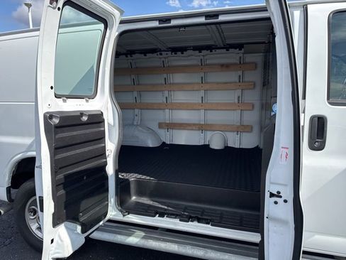 Used 2024 Chevrolet Express 2500 w/ Driver Convenience Package RWD image 18
