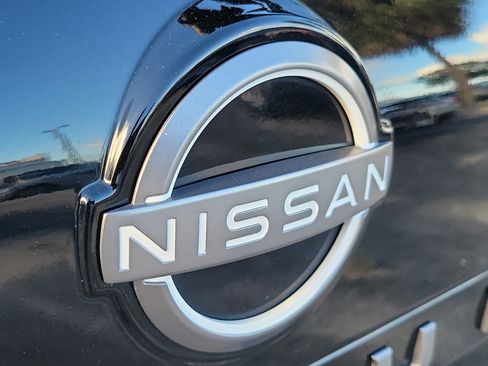 Used 2024 Nissan Rogue S FWD image 10