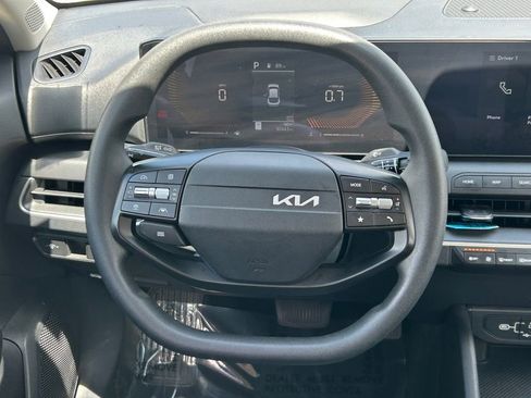 Used 2025 Kia K4 FWD image 33
