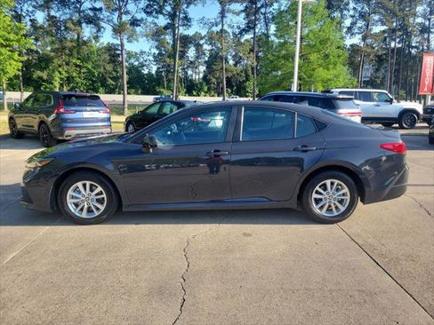 Used 2025 Toyota Camry LE FWD image 2