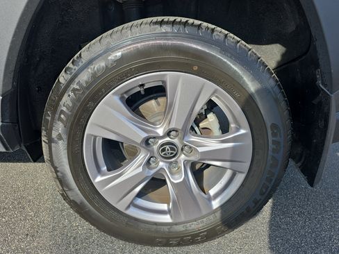 Certified 2022 Toyota RAV4 XLE image 32