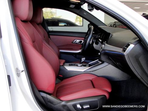 Used 2022 BMW 330i Sedan w/ M Sport Package RWD image 39