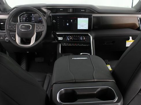 New 2026 GMC Sierra 2500 Denali w/ Denali Reserve Package image 12