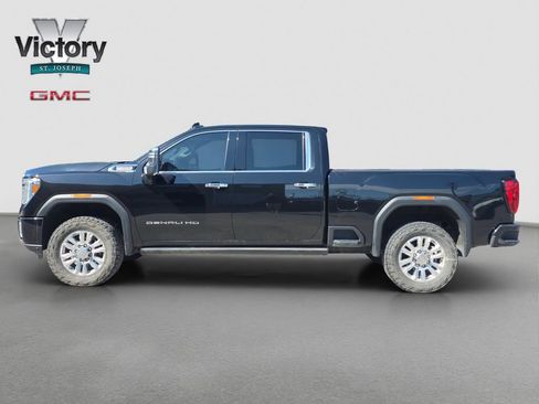 Used 2022 GMC Sierra 2500 Denali w/ Denali Black Diamond Edition AWD/4WD image 6