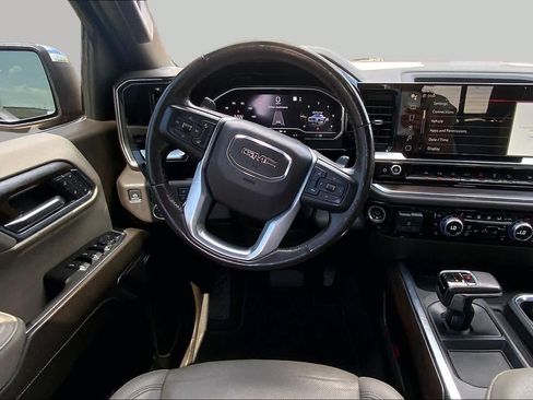 Used 2022 GMC Sierra 1500 SLT w/ SLT Premium Plus Package AWD/4WD image 6