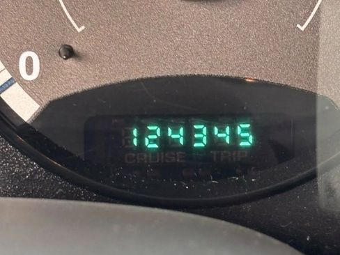 Used 2005 Jeep Liberty Renegade image 54