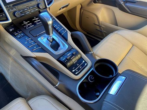 Used 2018 Porsche Cayenne GTS image 14