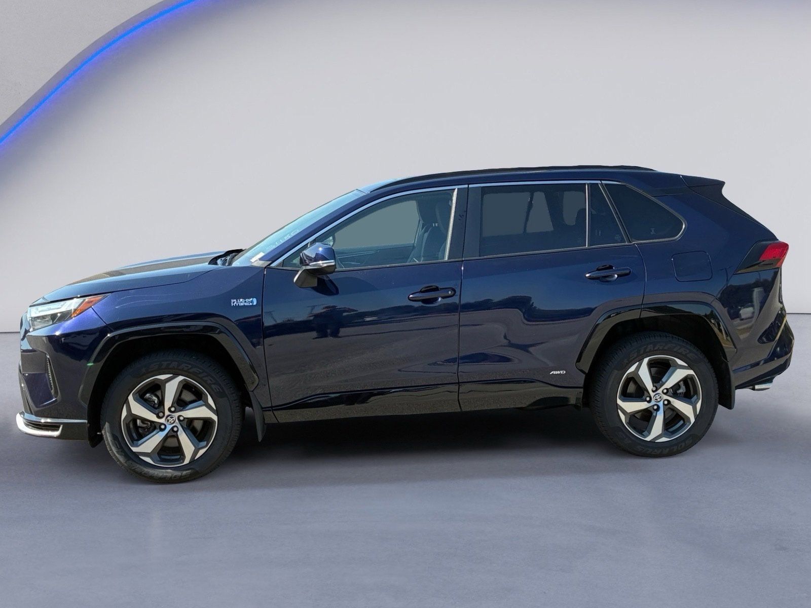 Used 2024 Toyota RAV4 SE w/ Weather & Moonroof Package AWD/4WD image 3