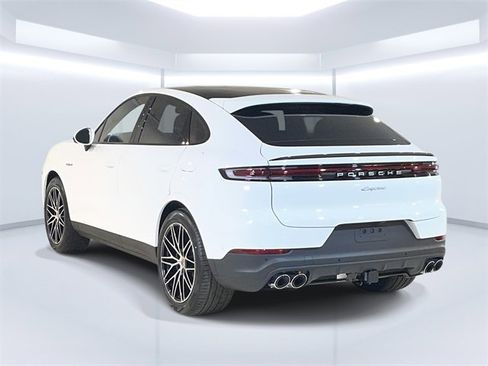 New 2026 Porsche Cayenne E-Hybrid Coupe image 3