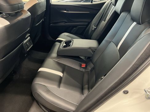 Used 2025 Toyota Camry SE image 23