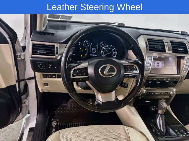 Used 2020 Lexus GX 460 Premium w/ Premium Package AWD/4WD image 27