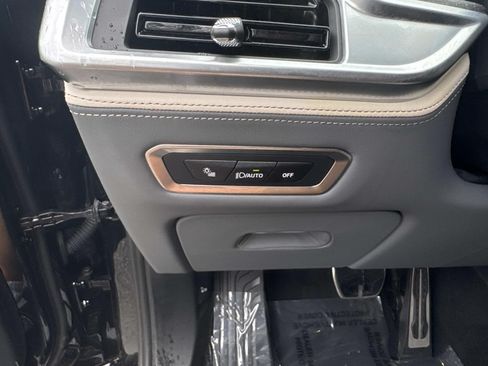 Used 2025 BMW ALPINA XB7 AWD/4WD image 33