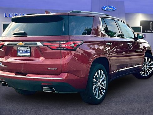 Used 2023 Chevrolet Traverse Premier AWD/4WD image 5