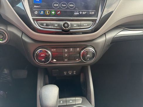 Used 2021 Chevrolet TrailBlazer LT w/ Convenience Package image 14