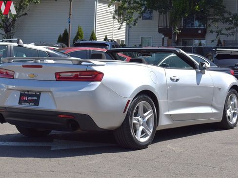 Used 2018 Chevrolet Camaro LT image 9