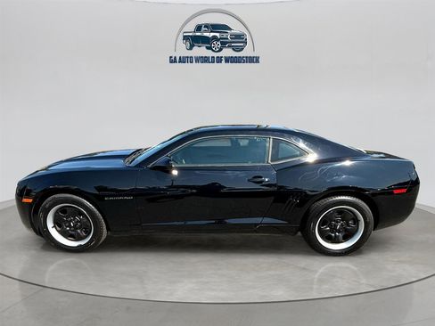 Used 2010 Chevrolet Camaro LS image 2