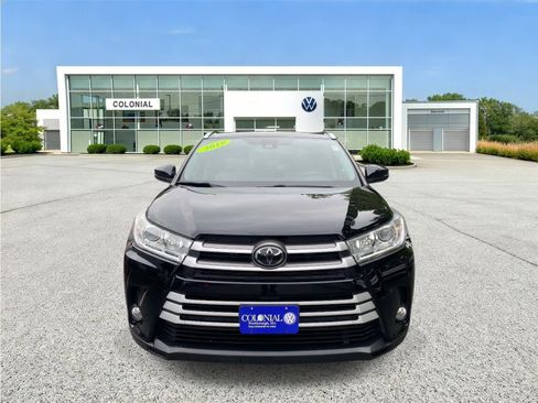 Used 2019 Toyota Highlander XLE AWD/4WD image 8