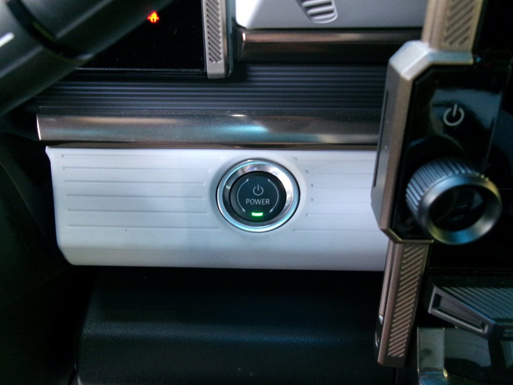 Used 2024 GMC Hummer EV 2X AWD/4WD image 40