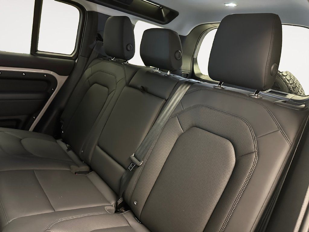 New 2026 Land Rover Defender 110 S AWD/4WD image 13