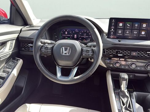 Used 2023 Honda Accord Touring image 10